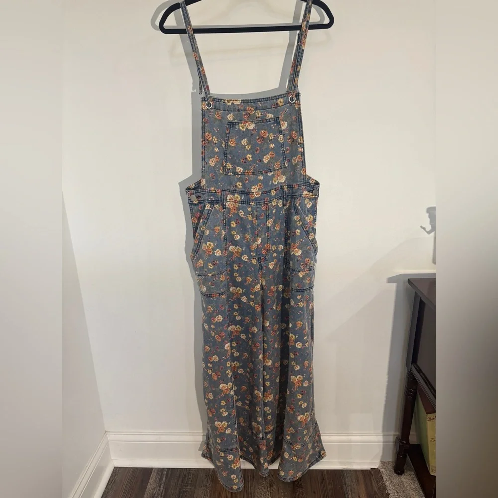 🌼 Blue Velvet Floral Wide Leg Denim Overalls – Size Small – NWT - Picture 3 of 12